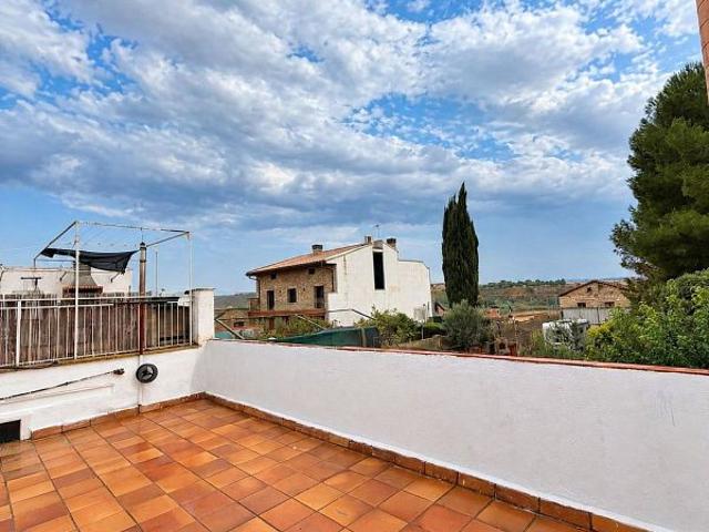 Piso en venta en avenida De la Generalitat, Tàrrega, de 124 m² 4 habitaciones por 198.000
