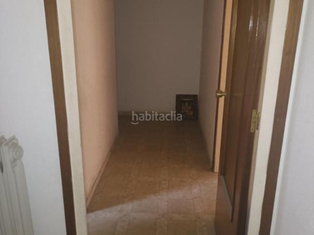 Piso en venta en Tàrrega. Es ven pis a Tàrrega a reformar. Pisos.