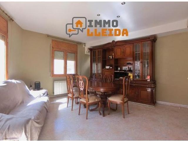 Piso en venta en Térmens con garaje, 3 habitaciones y terraza