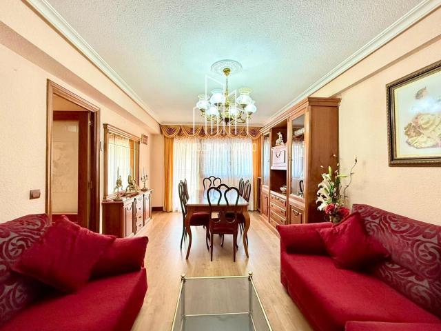 Piso en venta en Terradillos. Cuidada vivienda con garaje y trastero opcional. Pisos.