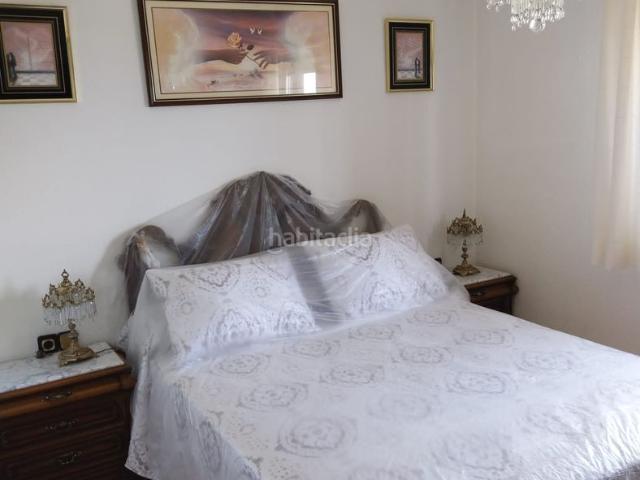 Piso en venta en Terradillos. Luminosa vivienda de 3 habitaciones exteriores con ascensor, dos balcones y calefacción comunitaria, en urbanización El Encinar. Pisos.