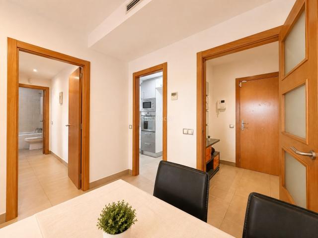 Piso en venta en Terrassa, Montserrat Vilardell. Oasi de tranquillitat amb terrassa privada a Torresana. Pisos.