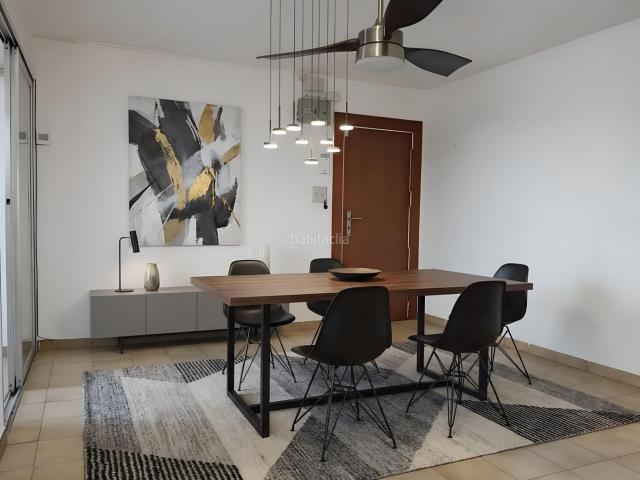 Piso en venta en Terrassa, Montserrat Vilardell. Acogedor piso Oportunidad para reformar. Pisos.