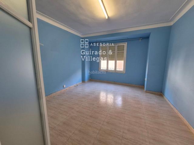 Piso en venta en Terrassa, Barri del Centre. SE VENDE AMPLIO PISO EN FINCA REGIA. Pisos.