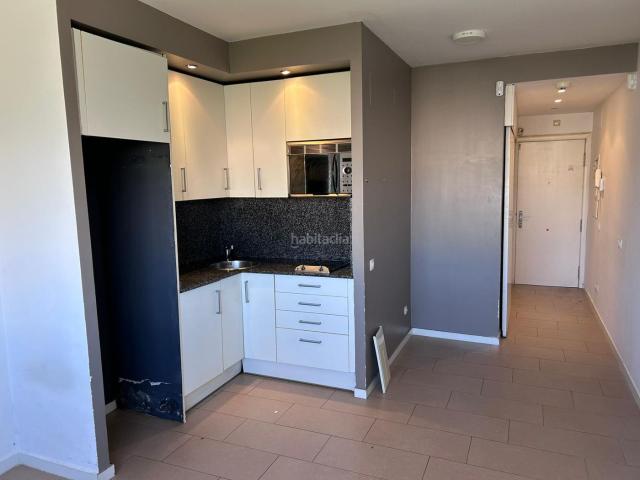 Piso en venta en Terrassa, Ca n'Anglada. CA N'ANGLADA. LUMINOSO PISO DE 1HAB. + 1 BAÑO. Pisos.