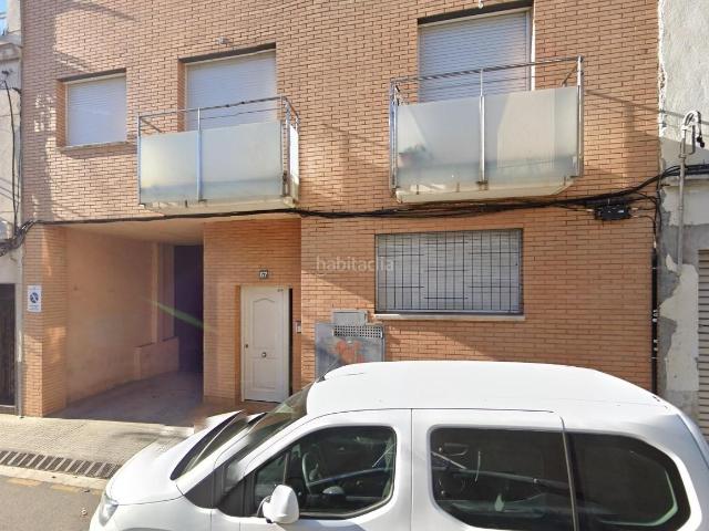 Piso en venta en Terrassa, Ca n'Anglada. Venta de Piso ALQUILADO en Calle Santa Llucia, Terrassa Barcelona. Pisos.