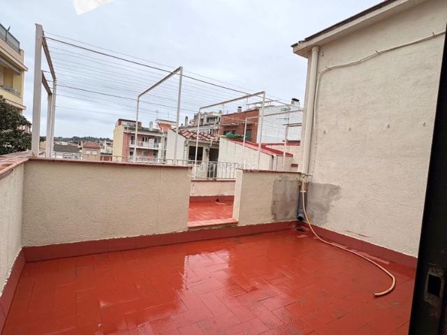 Piso en venta en Terrassa, Ca n'Aurell. PROYECTO DE VIVIENDA A REFORMAR CON GRAN TERRAZA DE 33m EN CA N'AURELL. Pisos.