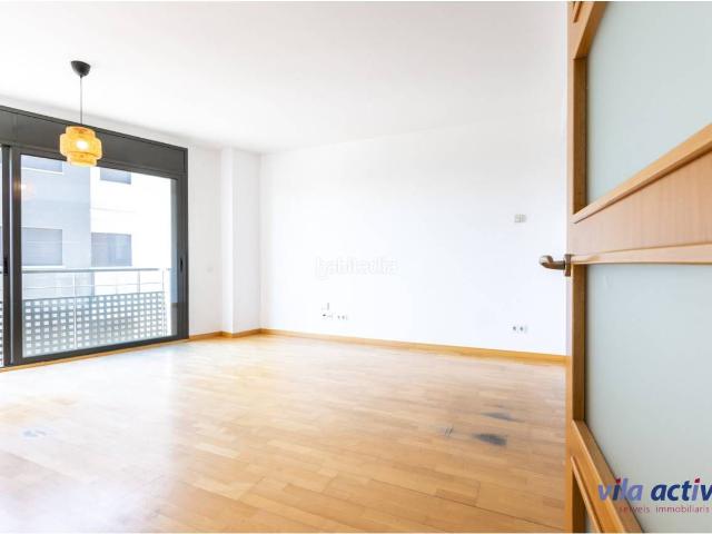 Piso en venta en Terrassa, Can Palet. con piscina comunitaria. Pisos.
