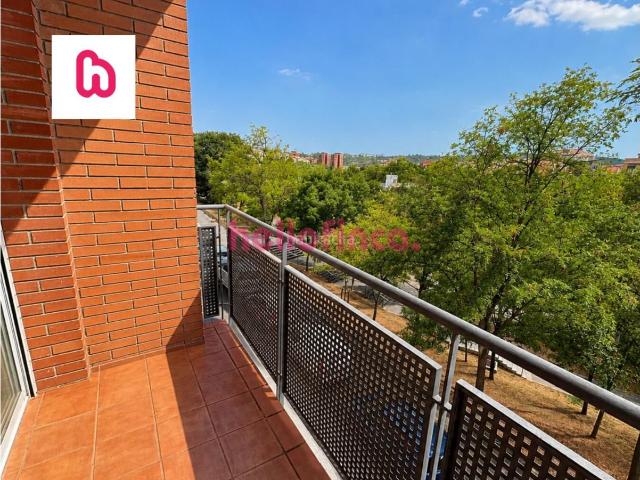 Piso en venta en Terrassa, Can Palet. Piso con parking y balcón al lado del Parc Vallparadis Terrassa. Pisos.