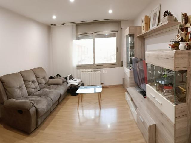 Piso en venta en Terrassa, Can Parellada. CAN PARELLADA: PISO REFORMADO DE 3 HABS. + 1 BAÑO. Pisos.