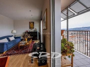 Piso en venta en Terrassa, Cementiri Vell. ESPECTACULAR PISO DE 147m2 CON GRAN BALCÓN Y PARKING. Pisos.
