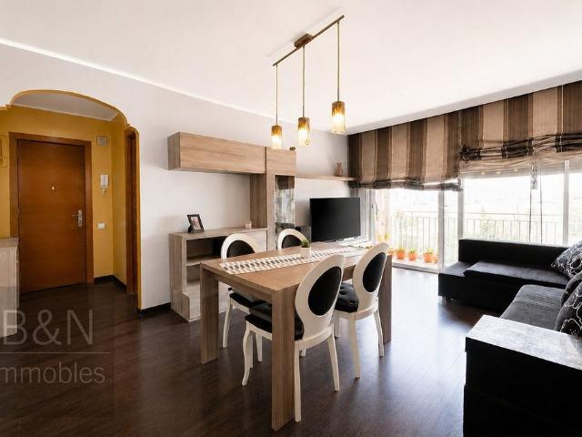 Piso en venta en calle De Sant Sebastià, Terrassa, de 98 m² 3 habitaciones por 225.000