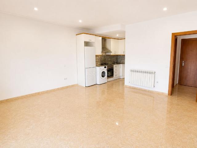 Piso en venta en Terrassa, Egara. pis amb pàrquing i traster. Pisos.
