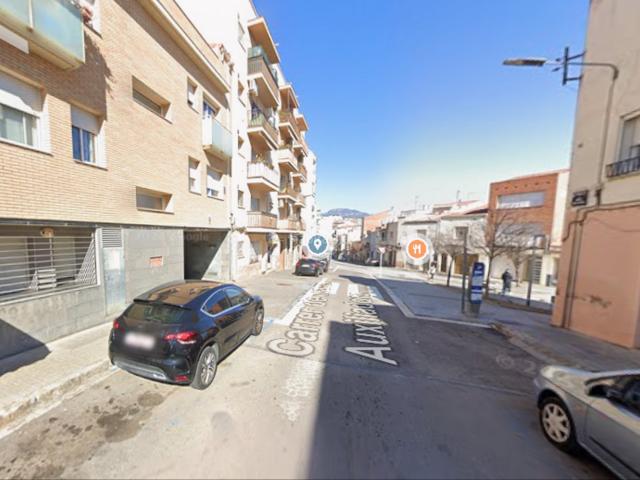 Piso en venta en Terrassa, La Maurina. INMUEBLE EN CESION DE REMATE SIN POSESION Y SIN ACCESO AL INTERIOR. Pisos.