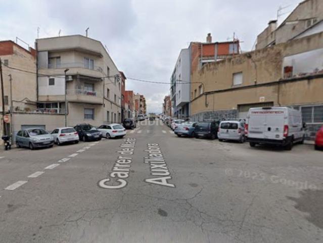 Piso en venta en Terrassa, La Maurina. INMUEBLE EN CESION DE REMATE SIN POSESION Y SIN ACCESO AL INTERIOR. Pisos.