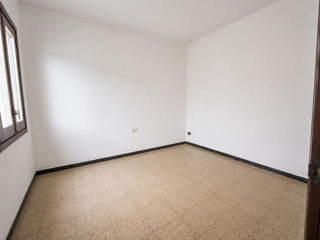 Piso en venta en Terrassa, La Maurina. SE VENDE PISO EN TERRASSA, ZONA LA MAURINA. Pisos.
