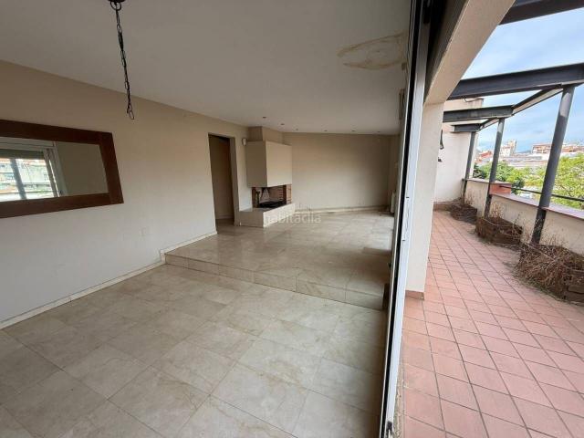 Piso en venta en Terrassa, La Maurina. PISO EN VENTA, CALLE CALDERON DE LA BARCA, TERRASSA. Pisos.