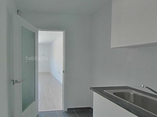 Piso en venta en Terrassa, La Cogullada. llogat només per a inversor. Pisos.