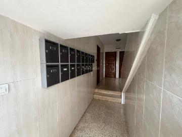 Piso en venta en Terrassa, Les Arenes La Grípia Can Montllor. PISO CALLE TORTOSA LES ARENES LA GRIPIA CAN MONTLLOR TERRASSA. Pisos.