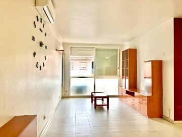 Piso en venta en Terrassa, Les Arenes La Grípia Can Montllor. PISO EN BUEN ESTADO CON PK. Y ASCENSOR JUNTO A TERRASSA EST. Pisos.
