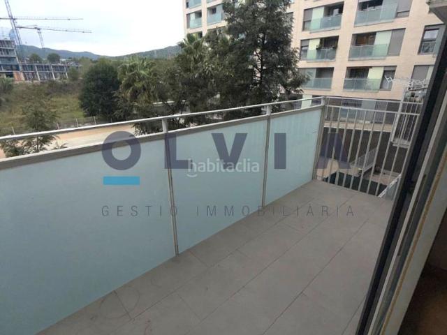 Piso en venta en Terrassa, Poble Nou. OPORTUNIDAD! CON PLAZA DE PARQUING INCLUIDA EN EL PRECIO. Pisos.