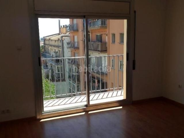 Piso en venta en Terrassa, Roc Blanc. Piso en venta en calle Maria Auxiliadora. Pisos.