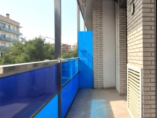 Piso en venta en Terrassa, Sant Pere Nord. PIS ANY 2005 AVINGUDA JAUME I DE 88 m2 AMB 3 HAB I 2 BANYS DAVANT PLA FONT DE LAPOTECARI. Pisos.
