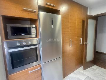 Piso en venta en Terrassa, Sant Pere Nord. Se vende excelente vivienda con plaza de aparcamiento incluida en el precio. Pisos.