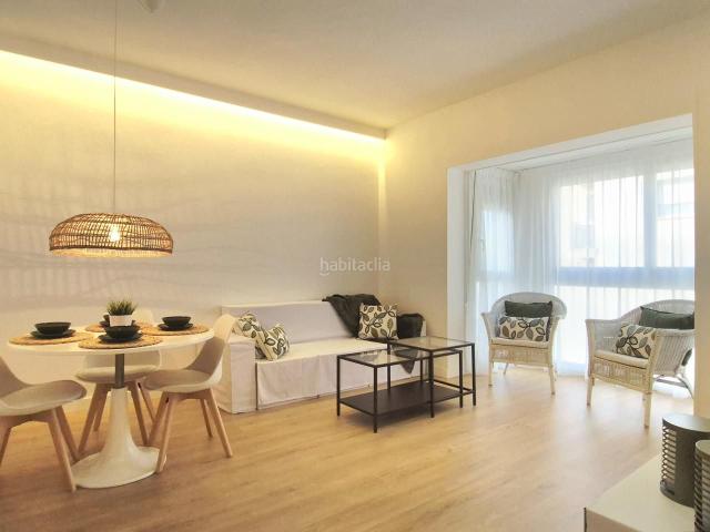 Piso en venta en Terrassa, Vallparadís Antic Poble de Sant Pere. PIS DE 4 HAB REFORMAT A ESTRENAR AL CARRER PRAT DE LA RIBA TOCANT JACQUARD. Pisos.