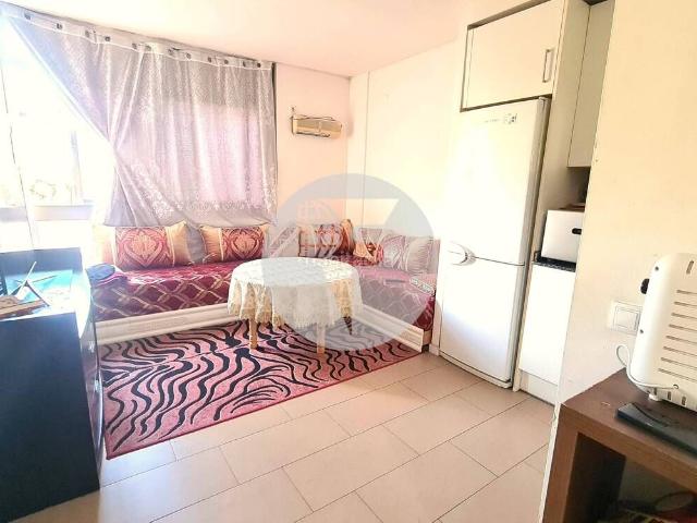Piso en venta en Terrassa, Ca n'Anglada. Piso acogedor de 39 m con parking, actualmente alquilado. Pisos.