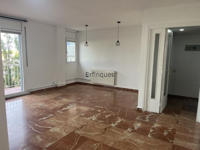 Piso en venta en Terrassa, Xúquer. SE VENDE EXCELENTE PISO EN EL XUQUER. Pisos.