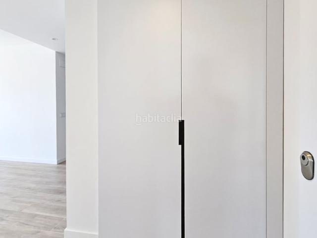 Piso en venta en Tiana. 3 habitaciones con balcón a estrenar en Tiana. Pisos.