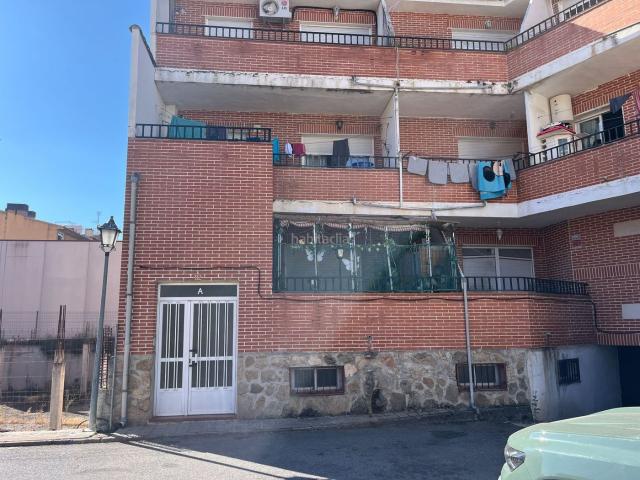 Piso en venta en Tiemblo El. VIVIENDA DE 4 DORMITORIOS. Pisos Tiemblo.