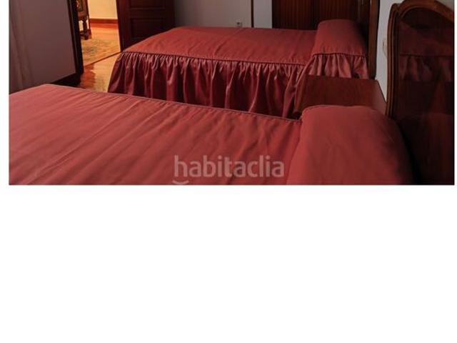 Piso en venta en Tolosa. Amplio y luminoso piso en el centro de Tolosa, listo para entrar a vivir de manera confortable y sin quebraderos de cabeza. Pisos.