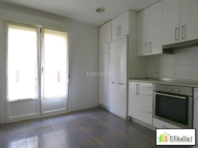Piso en venta en Tolosa. Oportunidad inversores. Se vende vivienda con contrato de alquiler en vigor. Inquilino con excelente historial. Pisos.
