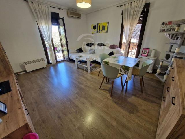 Piso en venta en Toledo, Casco Histórico. Espectacular piso reformado con terraza y vistas panorámicas a San Juan de los Reyes y Los Cigarrales. Pisos.
