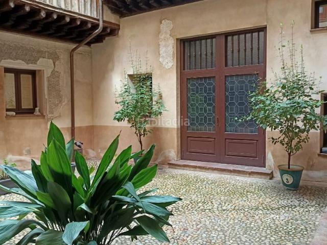 Piso en venta en Toledo, Casco Histórico. Exclusivo dúplex de lujo en el corazón histórico de Toledo. Pisos.