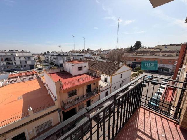 Piso en Venta en Tomares