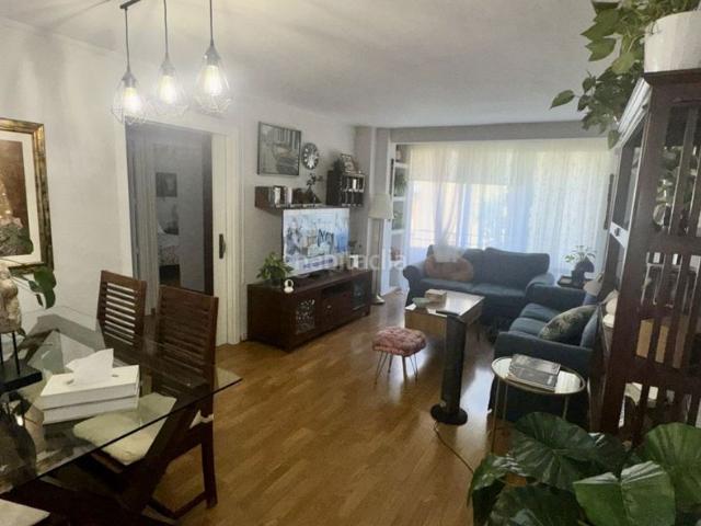 Piso en venta en Tomares, Santa Eufemia. Piso en venta en Urb. Santa Eufemia, 3 dormitorios. Pisos.