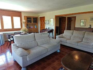 Piso en venta en Tona. Pis espectacular amb piscina, balcó gran i vistes al Castell de Tona. Pisos.