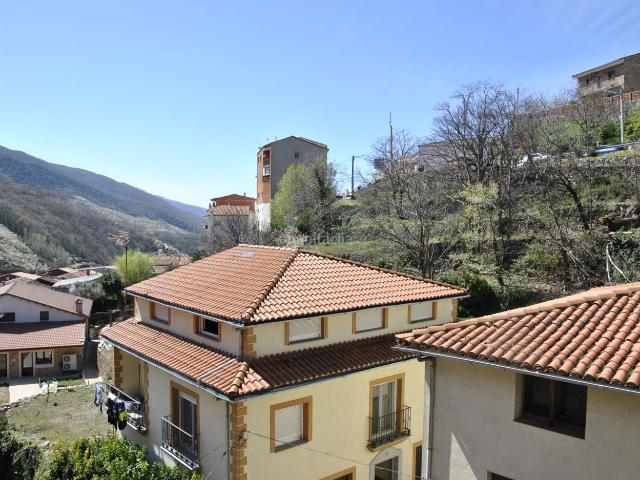 Piso en venta en Tornavacas. Se vende piso en el Valle del Jerte Cáceres. Pisos.