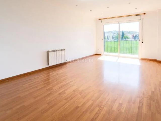 Piso en venta en Torà. Espectacular vivienda justo en la entrada de Torà. Pisos.