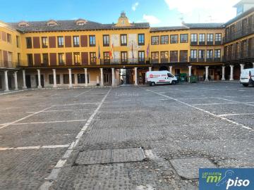 Piso en venta en Tordesillas. Oportunidad Dúplex junto a Plaza Mayor de Tordesillas de cuatro dormitorios. Pisos.