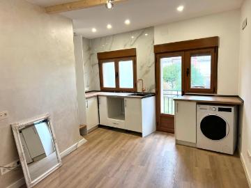 Piso en venta en Tordesillas. Oportunidad Vivienda en Tordesillas de tres dormitorios, dos baños. Pisos.