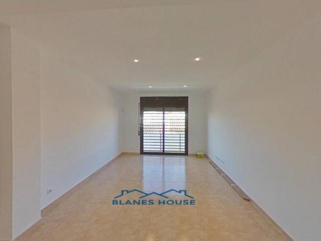 Piso en venta en Tordera, Sant Pere. Casa en venta en Maçanet de la Selva. Pisos.