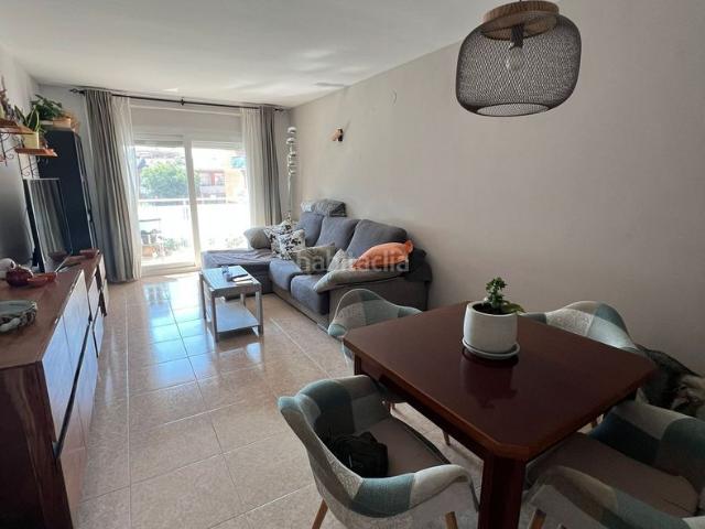 Piso en venta en Tordera, Sant Pere. Piso de 4 habitaciones. Pisos.
