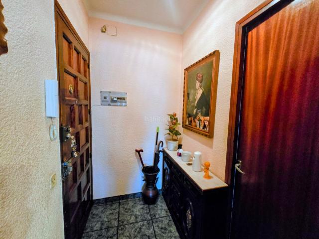 Piso en venta en Torelló. Pis molt lluminós de 94 m² amb 3 habitacions dobles, balcó i traster a Torelló. Pisos.