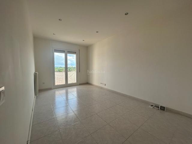Piso en venta en Torelló. PISO EN VENTA EN EL BARRIO DE MONTSERRAT. Pisos.