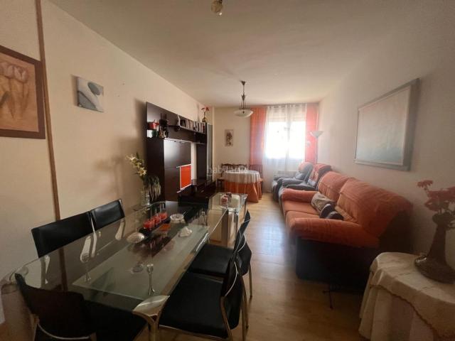 Piso en venta en Torre de Esteban Hambrán La. Piso en venta en Centro, 2 dormitorios. Pisos Torre de Esteban Hambrán.
