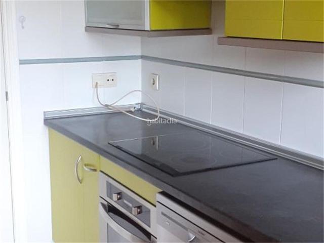 Piso en venta en Torrecaballeros. Torrecaballeros Calle los Fresnos. Pisos.